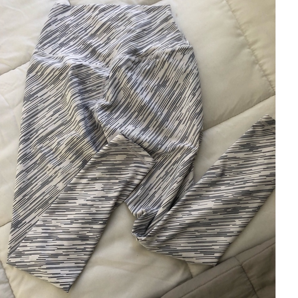 P’tula Desa’ree II Swift Legging 23” - Picture 4 of 4